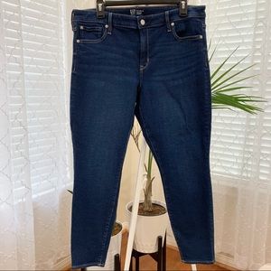 GAP FACTORY Skinny Mid Rise Universal Legging Jeans (Size 16/33 Regular)